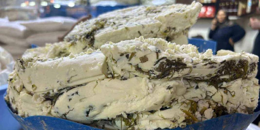 Yüksek dağlardan toplanıyor, zahmetle işleniyor! Sadece Van’da değil tüm Türkiye’de tüketiliyor: Artık tezgahta! 2